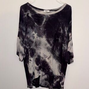 TALULAH Black and Gray Tie-Dye Short Sleeve Top